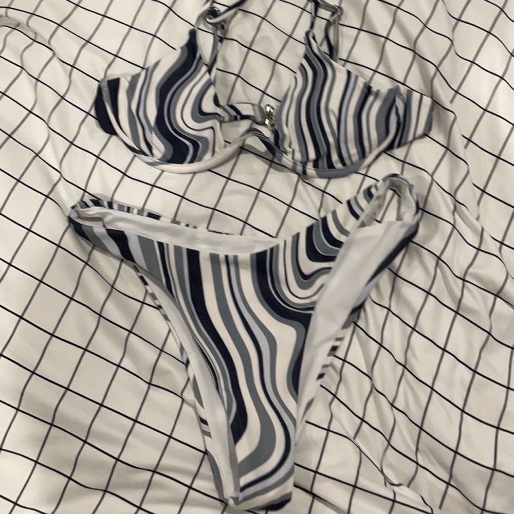 Underwire bikini